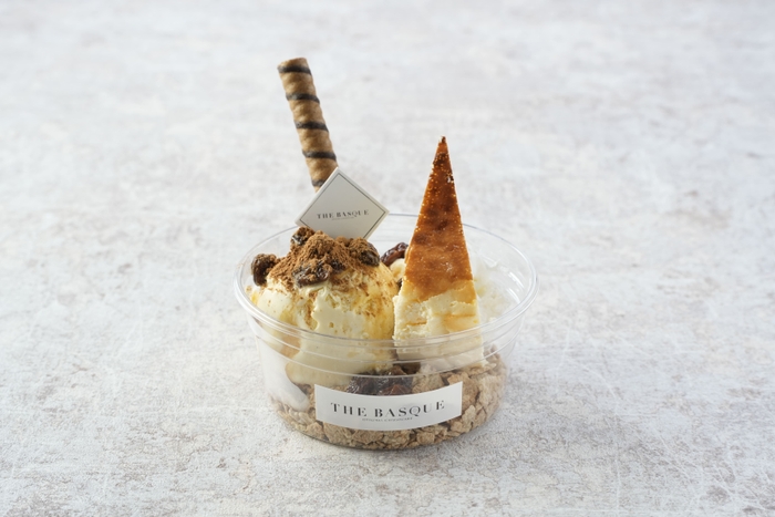 リッチバニラアイス × オリジナルバスク × シナモン&ラムレーズン