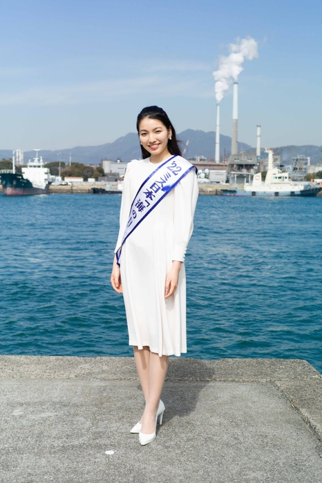 2022ミス日本「海の日」 属 安紀奈さん