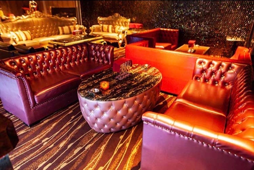 ROYAL S VIPBOX 3