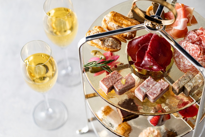 ワインと楽しむアフタヌーンティー イメージ1