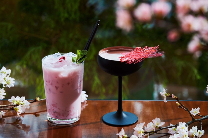 (左)モクテル「宮城野桜」(右)ロリアン さくらのワイン