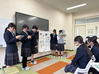 近畿大学附属福岡高校が「総合探究成果発表会」を初開催　1、2年生が地域課題に取り組んだ探究学習の成果を報告