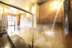 天然ラドン温泉浴槽