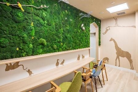 「コトフィス~こどもとはたらくオフィス~ 新国際ビル」ラウンジ