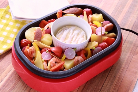 チーズ+○○で!ひと味違うチーズフォンデュ