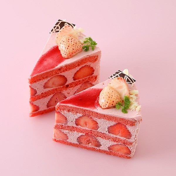 PREMIUM「白苺」ショート（季節限定品 1月～5月）