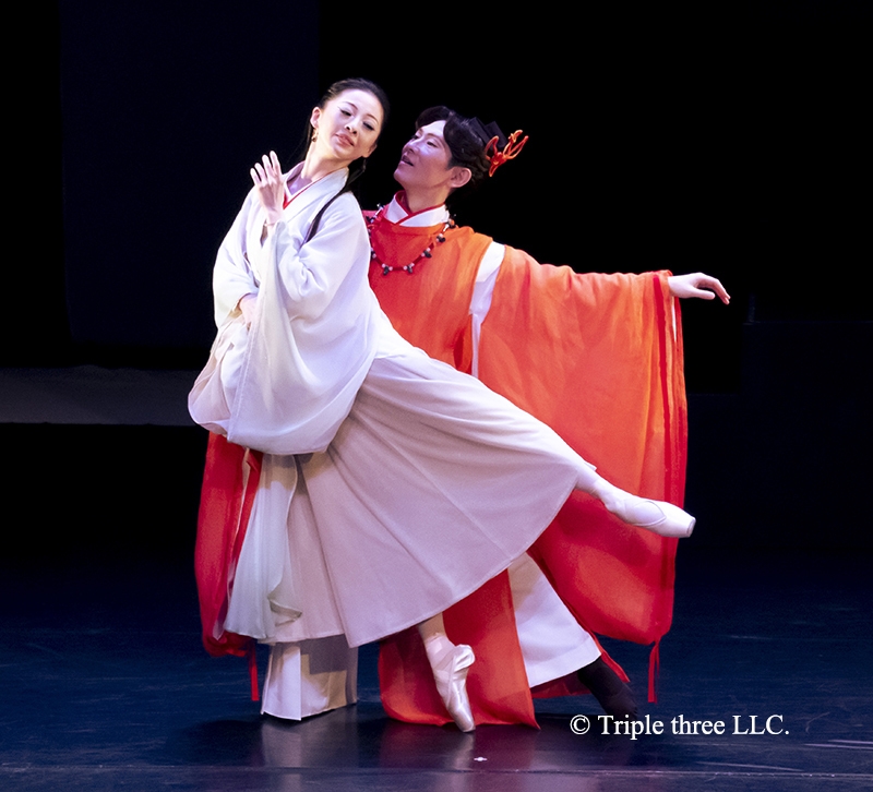 右:弟橘比賣命(前田 奈美甫)と、左:倭建命(緑間 玲貴)