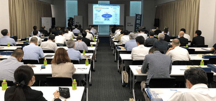 令和5年（2023年）に東京で開催した研究シーズ発表会の様子