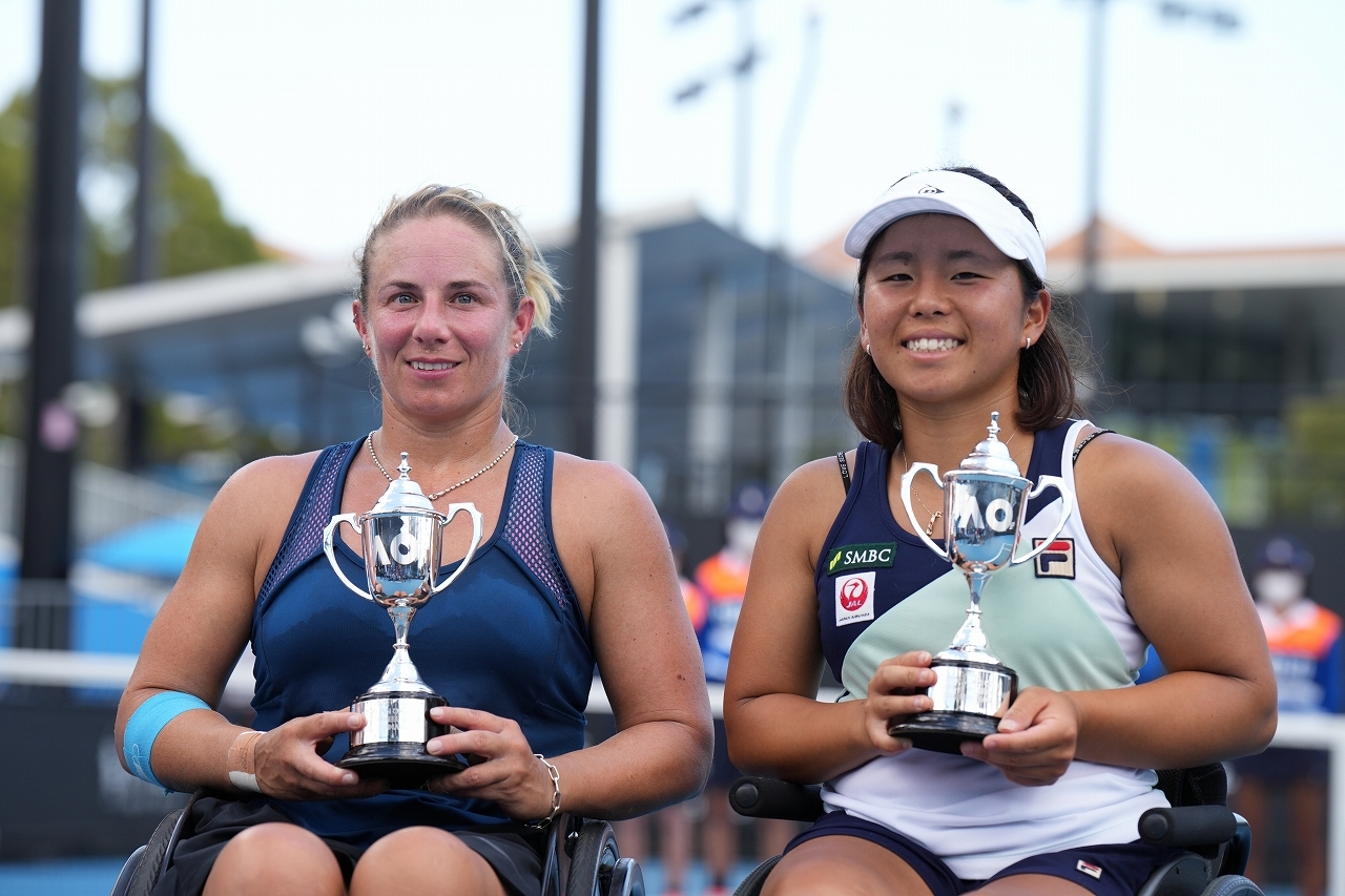 車いすテニス女子ダブルス準優勝 上地結衣選手(写真右)