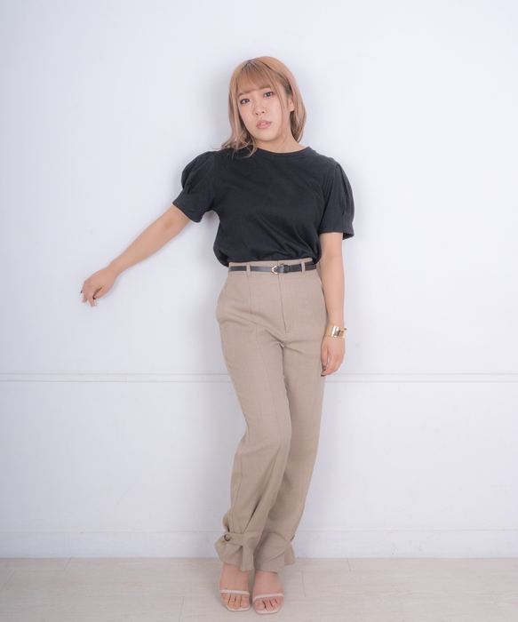 大人女子風が魅力のAZM選手