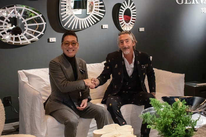 ローンチイベント(左:AKASE 藤井 幸治/右:GERVASONI ミケーレ・ジェルバゾーニ氏)