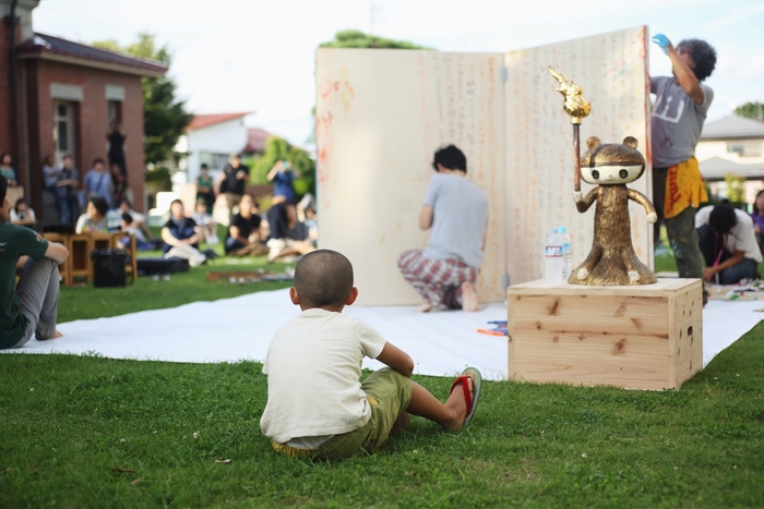 荒井良二+いしいしんじ+野村誠「その場小説」山形ビエンナーレ2016/文翔館
