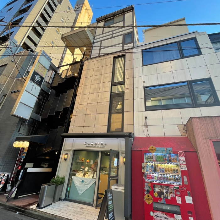 店舗は三階です