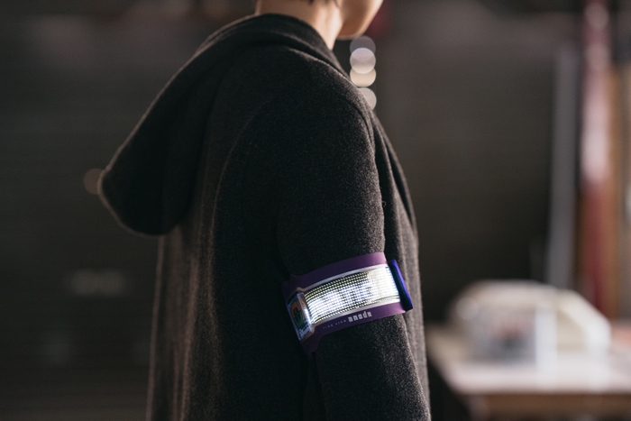 使用シーン 女性腕