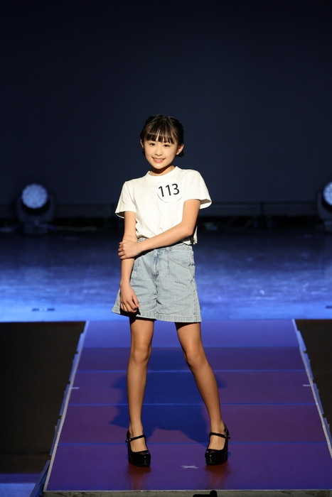 グランプリ 小西 美結さん ランウェイ