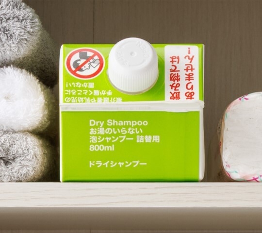 牛乳パック形状の紙製詰め替え用パック