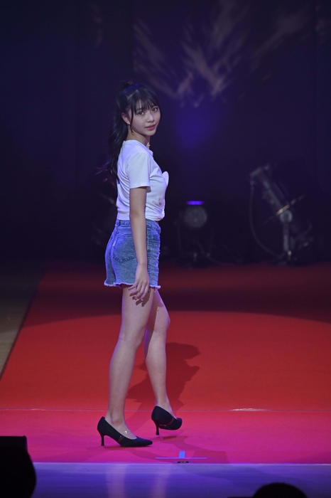 谷村虹々渚(ここな) ランウェイ