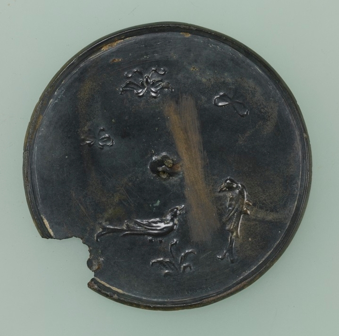 蝶鳥鏡 平安時代・12世紀 茨城県土浦市東城寺経塚出土 東京国立博物館蔵