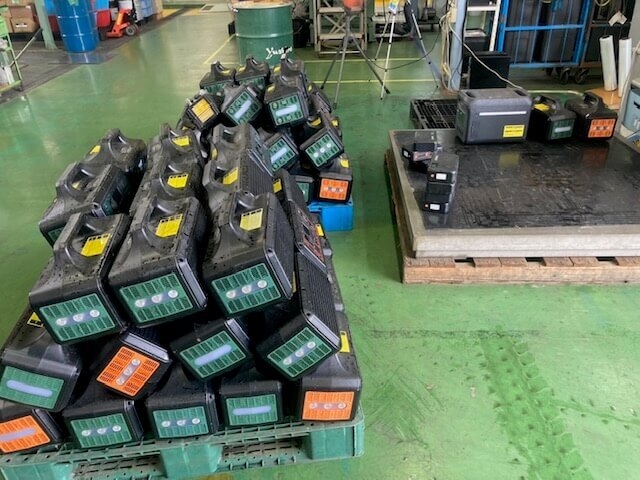 回収したバッテリー