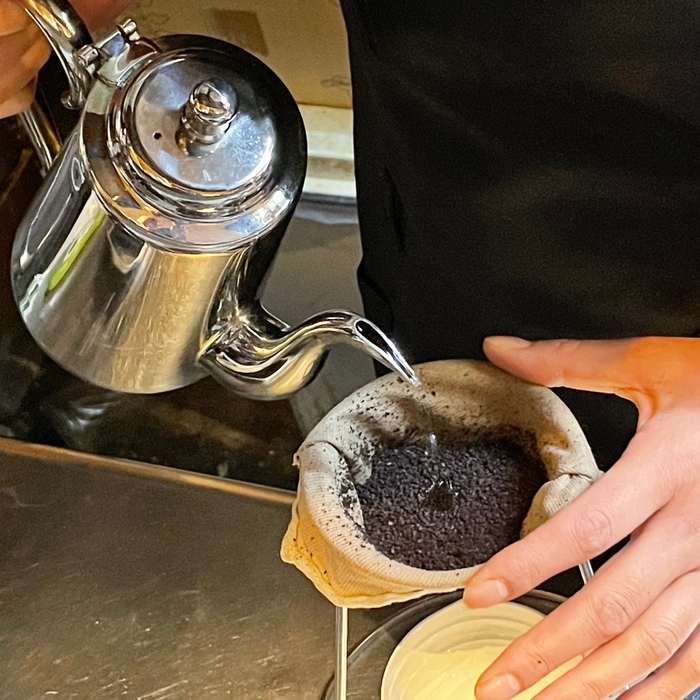 1点ネルドリップ中の様子