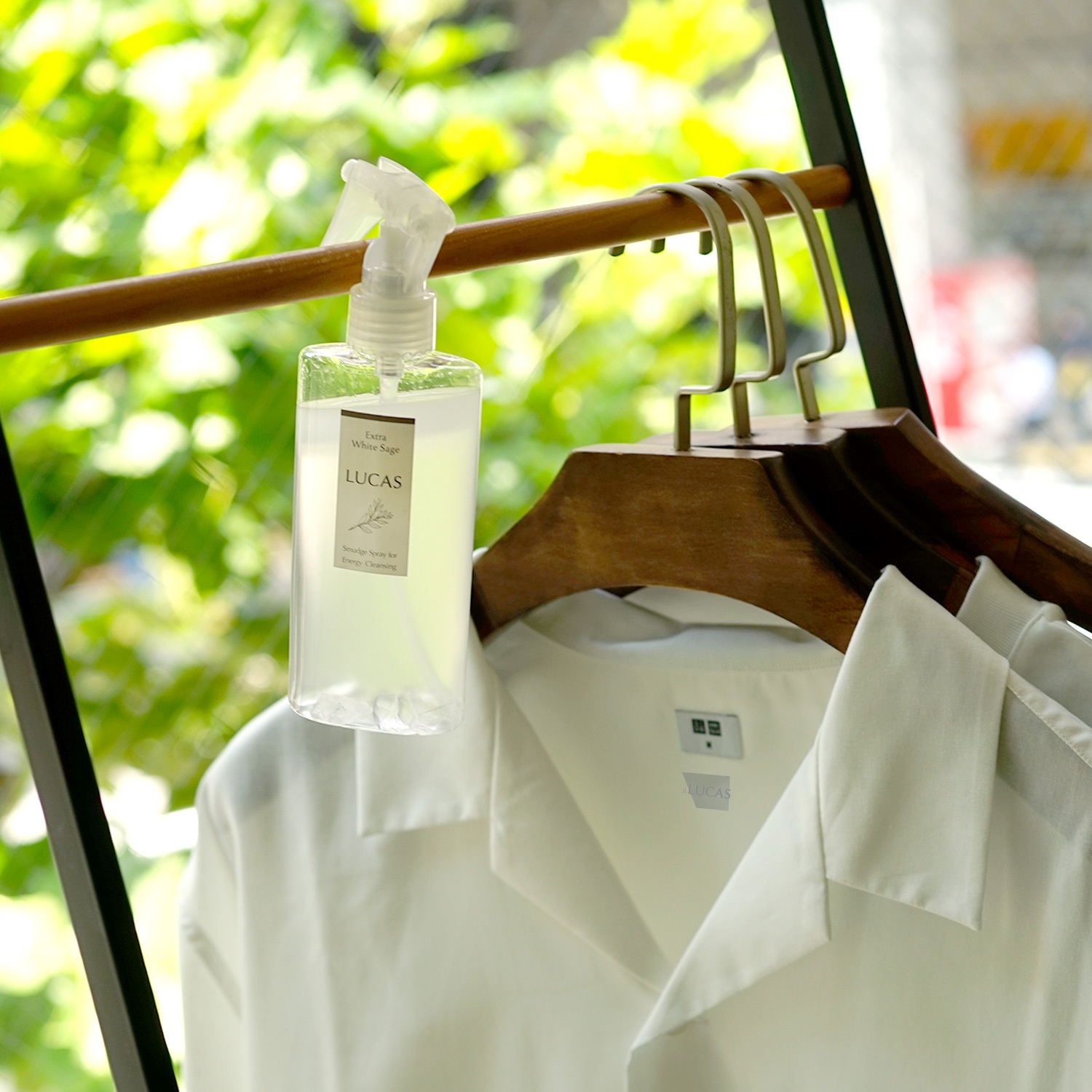 シャツにスプレーしてひんやり気持ち良い