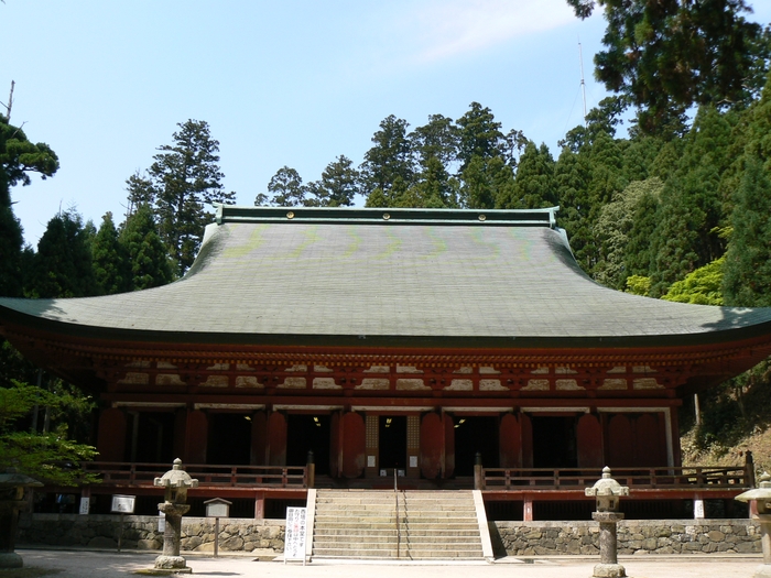 西塔（釈迦堂）