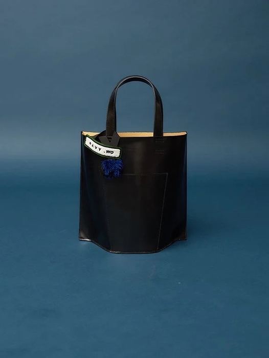 NAVY.WO 2024秋冬コレクション「TONE」より10月に発売された「Bonobo BAG(ボノボバッグ)」※コサージュ類は別途オーダー品