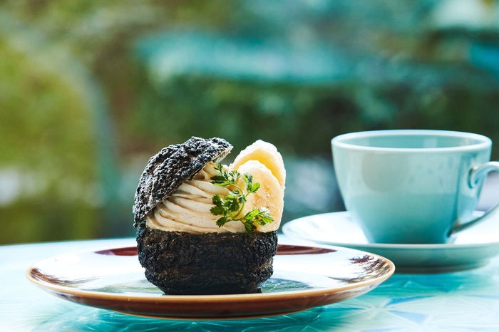 RICH チャコールクッキーシュー「バナナ&キャラメル」