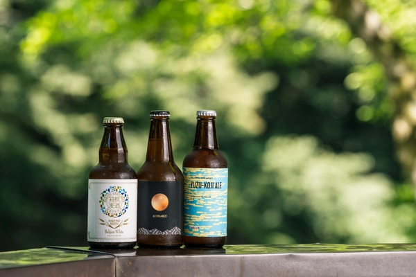 絶景リバービューテラスで乾杯！クラフトビール3種を愉しむ、 老舗旅館「鶴井の宿 紫雲荘」の贅沢ステイプランを 2025年8月20日より販売開始