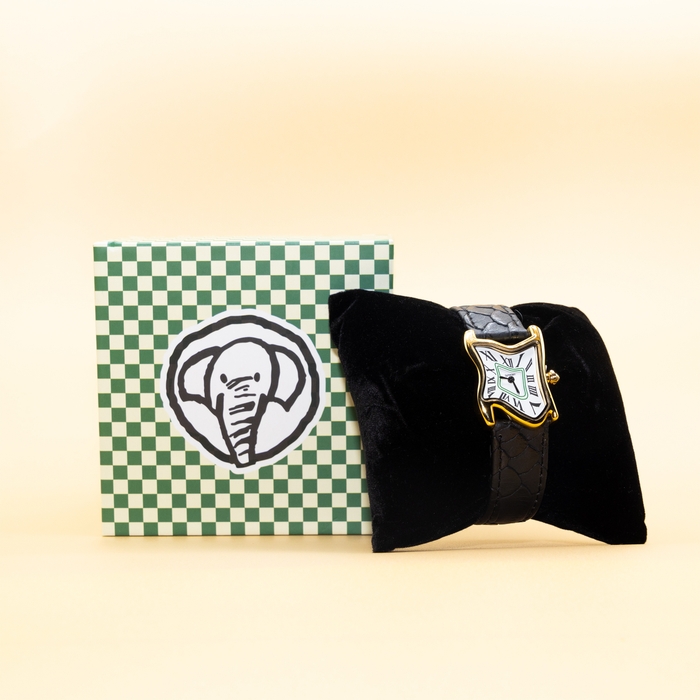 身に着けるアートを、日常に。