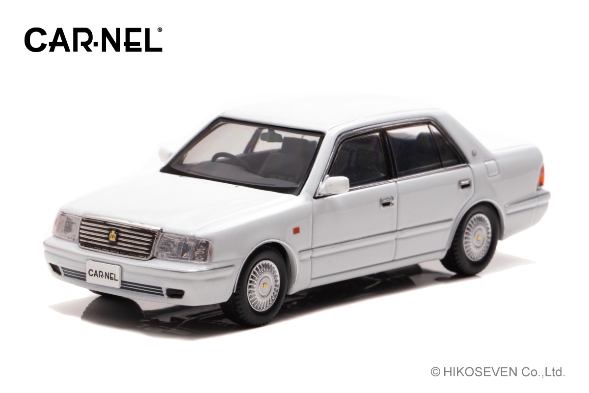 1/43 トヨタ クラウン ロイヤルサルーンG (JZS155) 1999 White Pearl Crystal Shine:左前