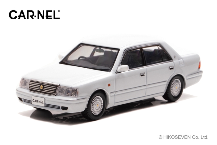 1/43 トヨタ クラウン ロイヤルサルーンG (JZS155) 1999 White Pearl Crystal Shine:左前