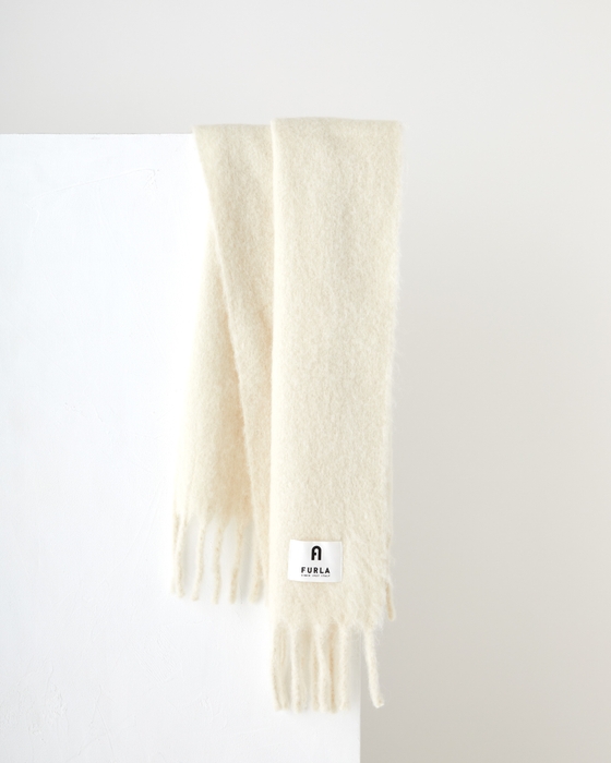 アルパカ混 ボリュームマフラー 24-135-46032-20 ¥16,500 40×204cm