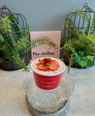 新感覚！アイスクリームのように スプーンで食べるシフォンケーキ店が 2月限定フランボワーズと 京都いちご農園摘みたて苺のシフォンを発売！