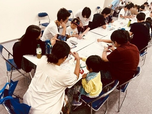 「模型&JOYと作るプラモデル体験教室」の様子