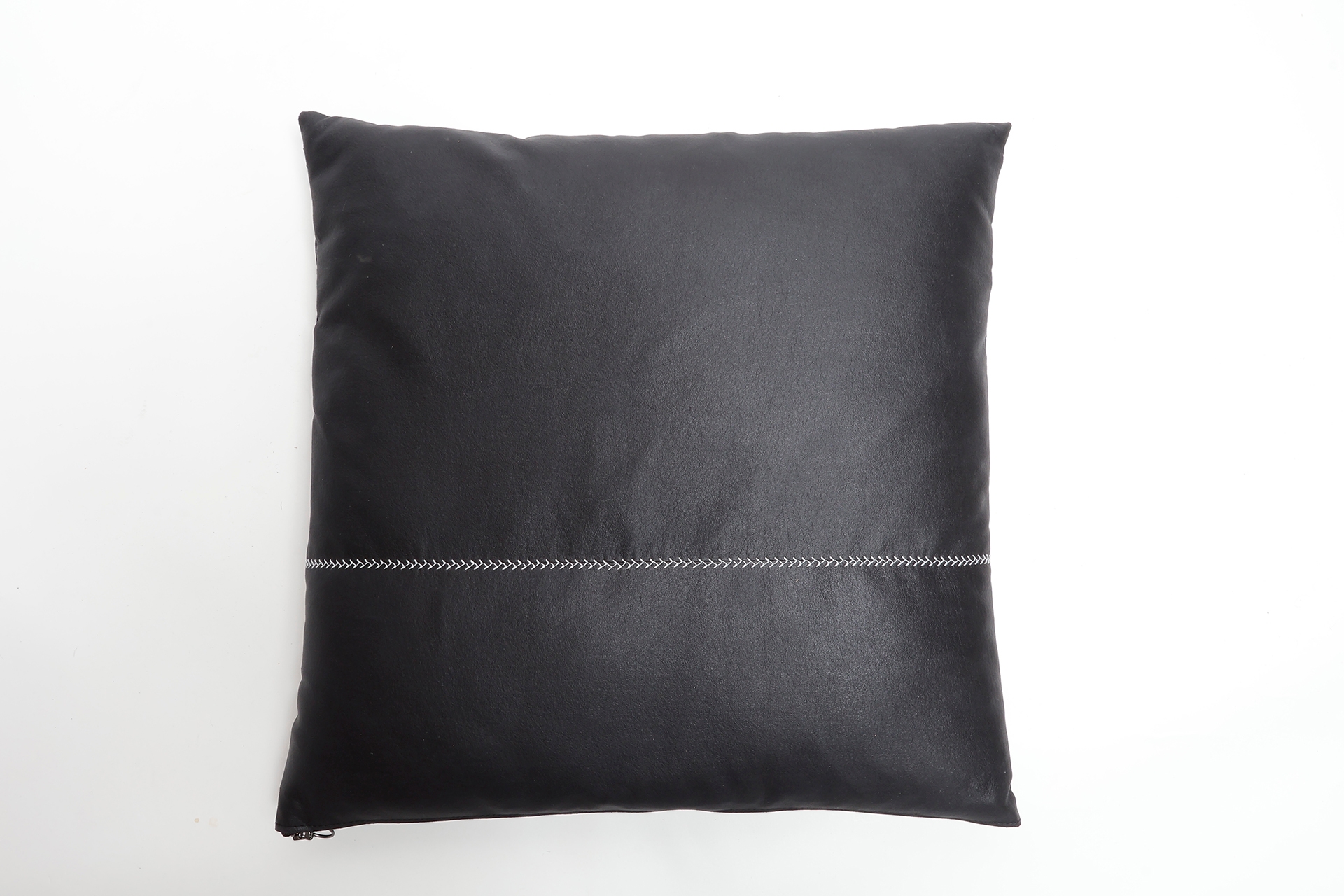 キモノ袖になるクッションカバー1