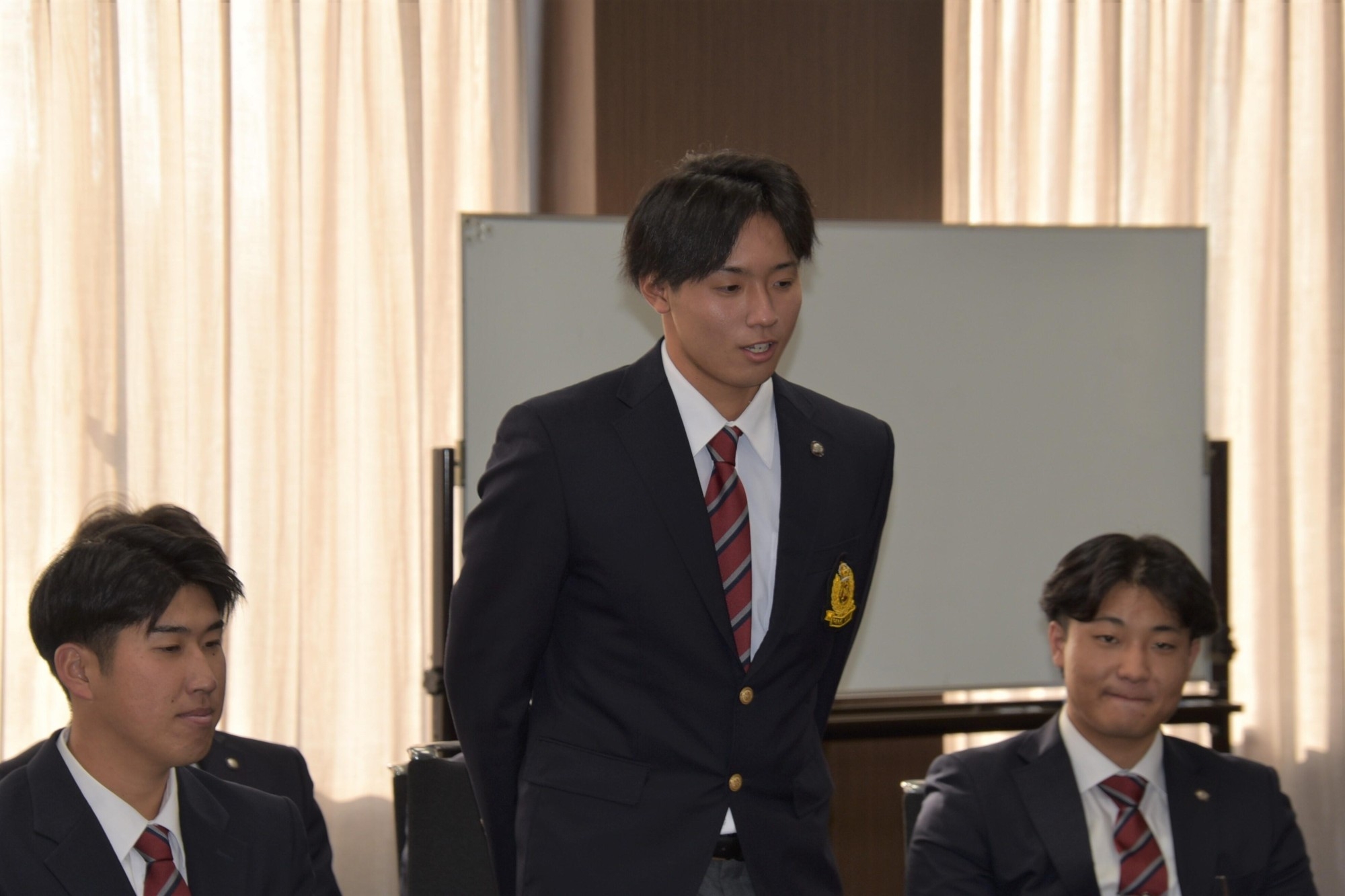 高桑選手(中央)