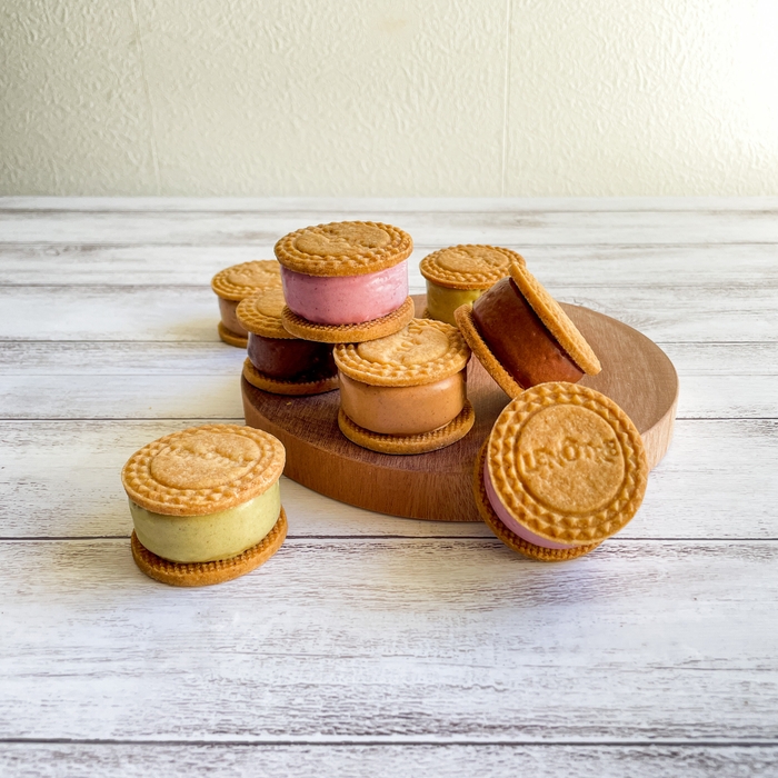 ビスキュイ・フーレ4個入(2,916円)