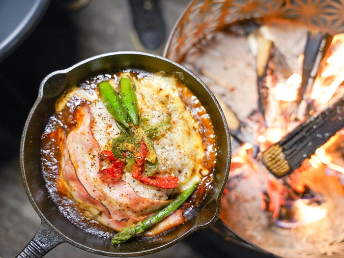 ◆たき火スキレットの焼きカレー 1,400円(税込)
