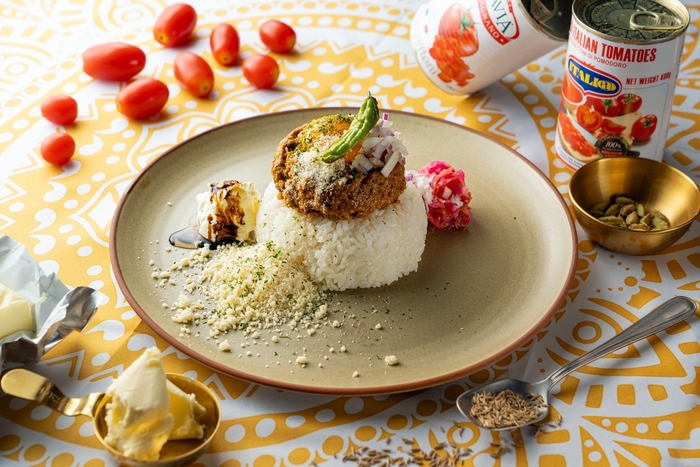 ~スパイスの女王カルダモン香る~濃厚バターチキンキーマ(スペシャルトッピング)