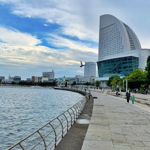 『第2回横浜港ウエルネスウォーキング』を12月18日に開催！ クリスマス装飾の横浜港や“帆船日本丸”の船内も散策