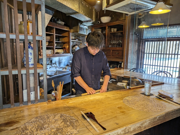 店主の臼井氏