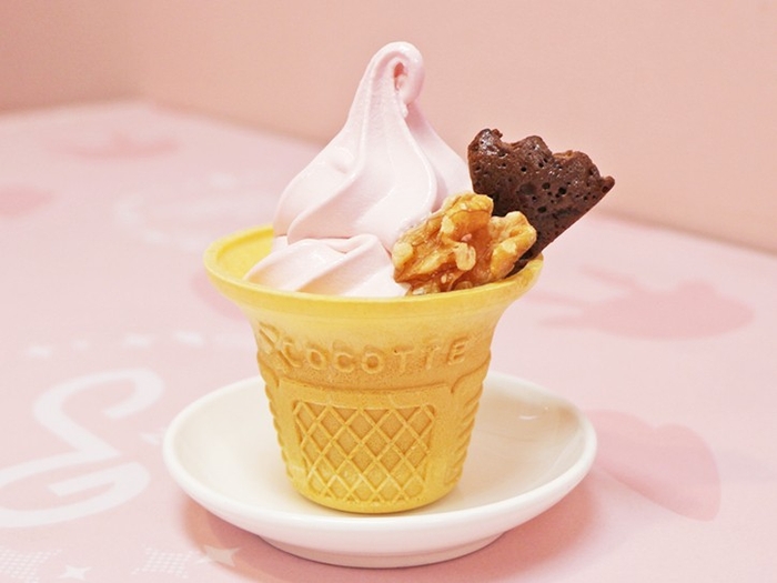 岩下の新生姜ソフトクリーム～くるみのキャラメリゼ＆チョコブラウニー添え～