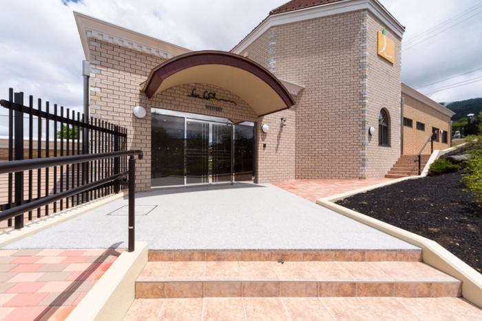 サンサンワイナリー建屋