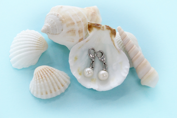 養殖真珠を使用したパールチャーム(2個セット)