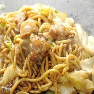 (赤の家 Redhouse)ホルモン焼きそば