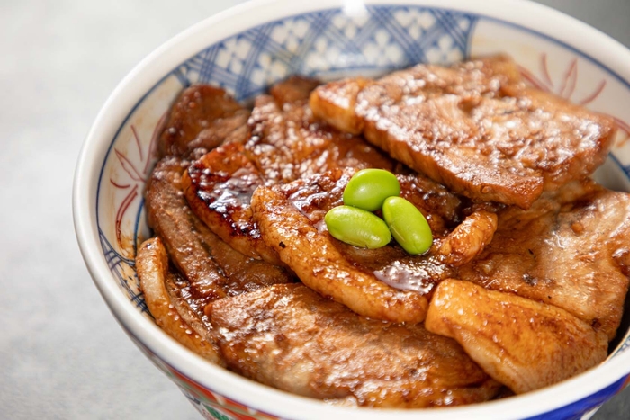 十勝氷室熟成豚肉のロース豚丼