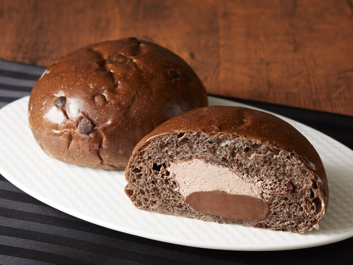 ブラッククリームパン(チョコホイップ) 画像