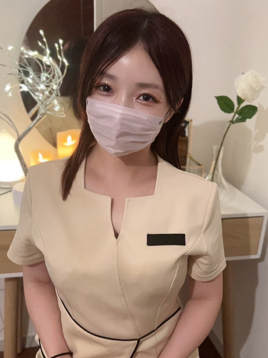 fl Notis六本木店 レギュラースタッフYURI