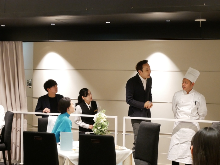 お客さまの反応で物語の方向が変わる！？舞台のない演劇